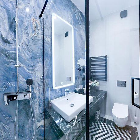 Mola Mola Apart Hotel Львов Экстерьер фото