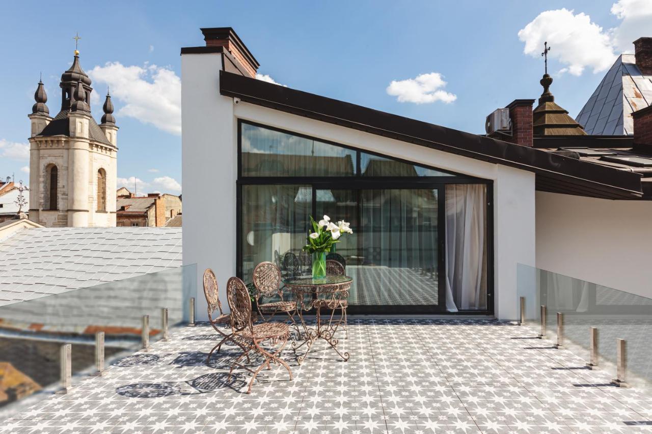 Mola Mola Apart Hotel Львов Экстерьер фото